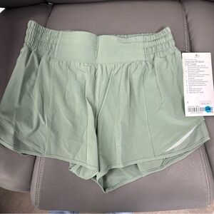 Lululemon Athletica Hotty Hots High Rise Shorts, 2.5”, Size 6